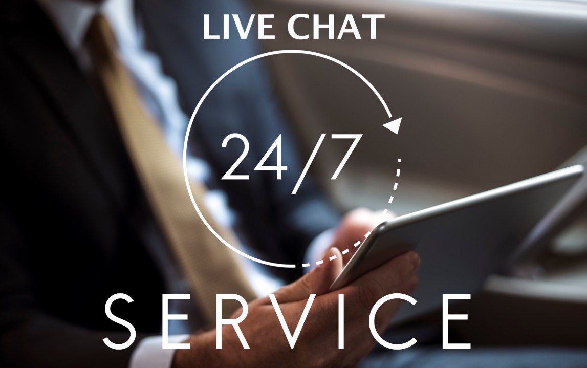 EckCreativeMedia_Choosing_Live_Chat_247_Service